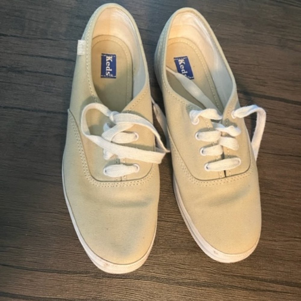 Keds - cream sneaker 7.5 EUC